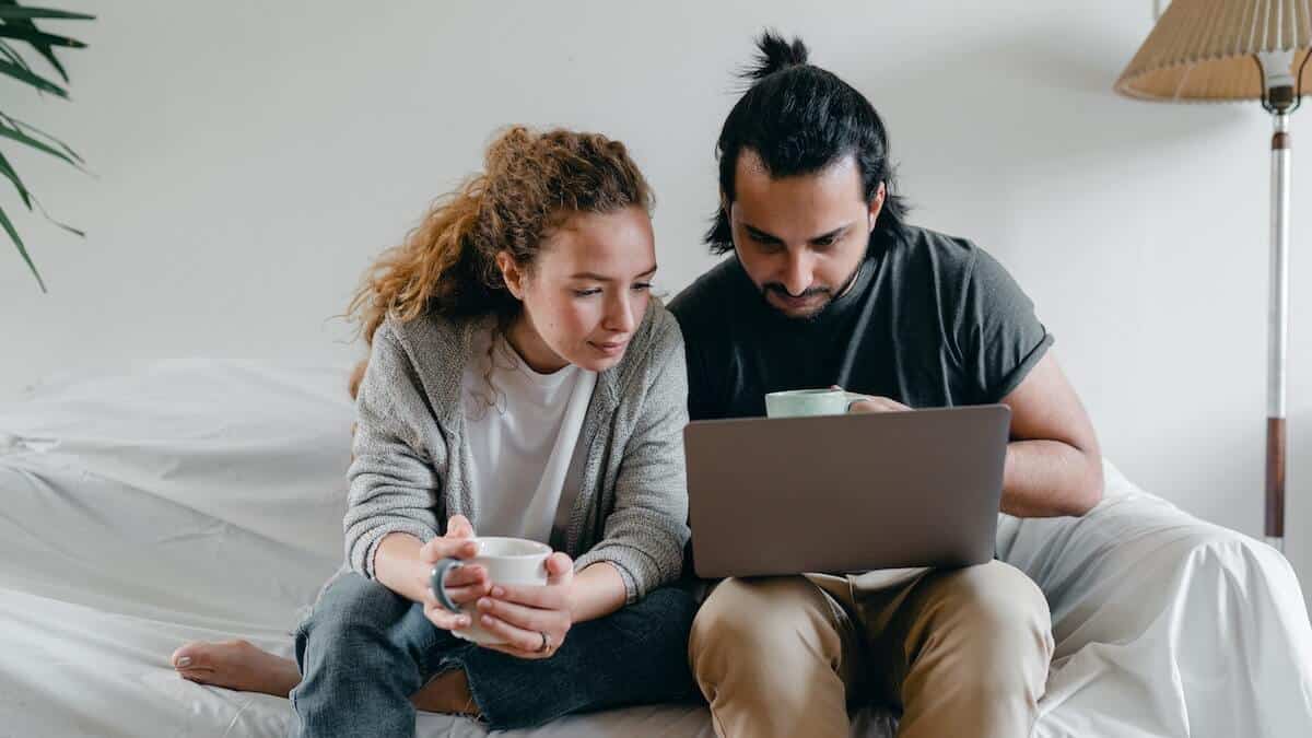 millennial couple learning to Start Flipping Houses With No Money