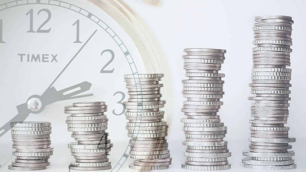 feature image automate money clock