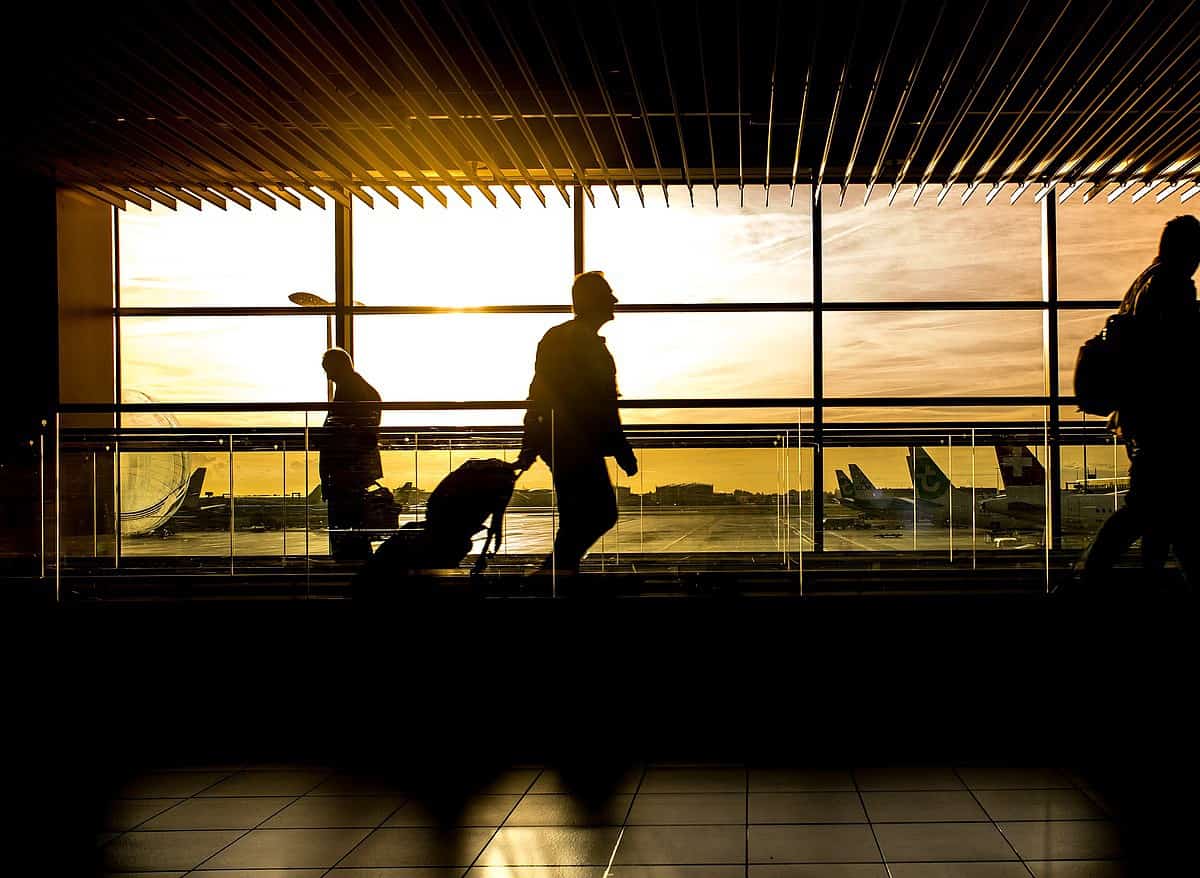 7 Crucial Tips to Cut Costs on Business Travel